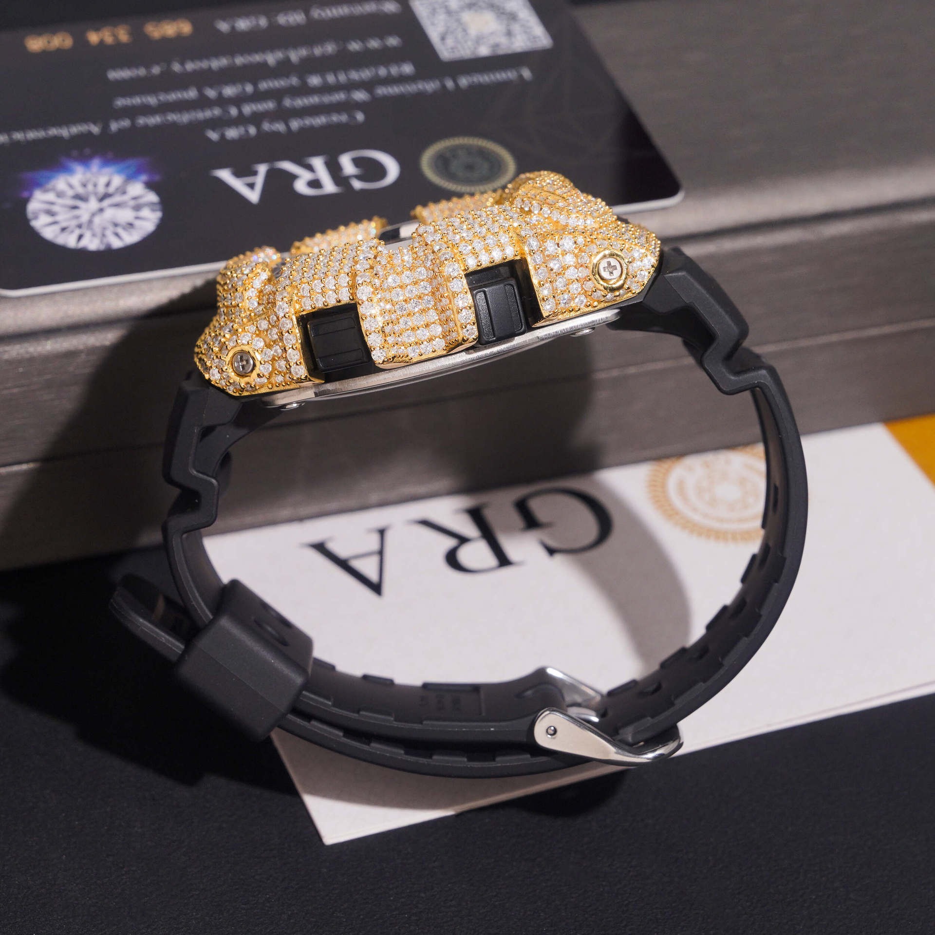 Iced-Out G-Shock Watch Case by - Luxury Watch Level recension och pris