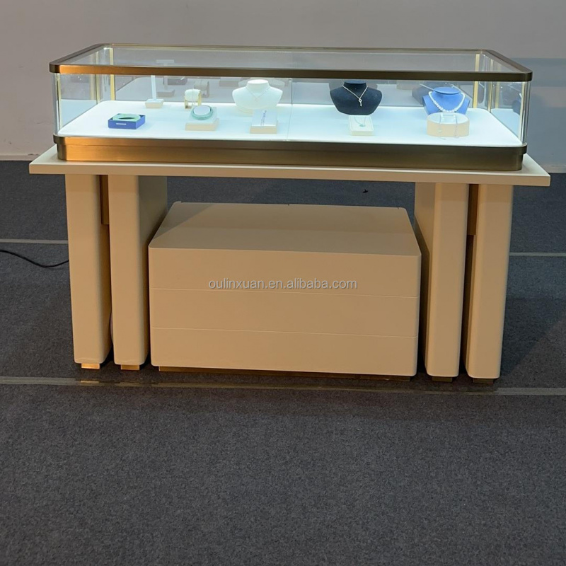 custom.Stainless Steel Jewelry - Luxury Watch Exhibition recension och pris