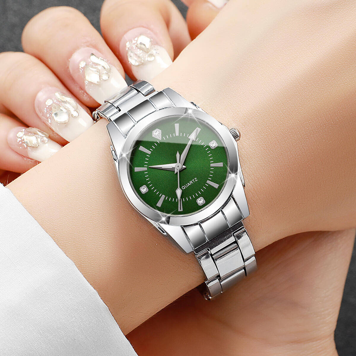 Luxury Rhinestone Women Watche - Luxury Watch Storage recension och pris