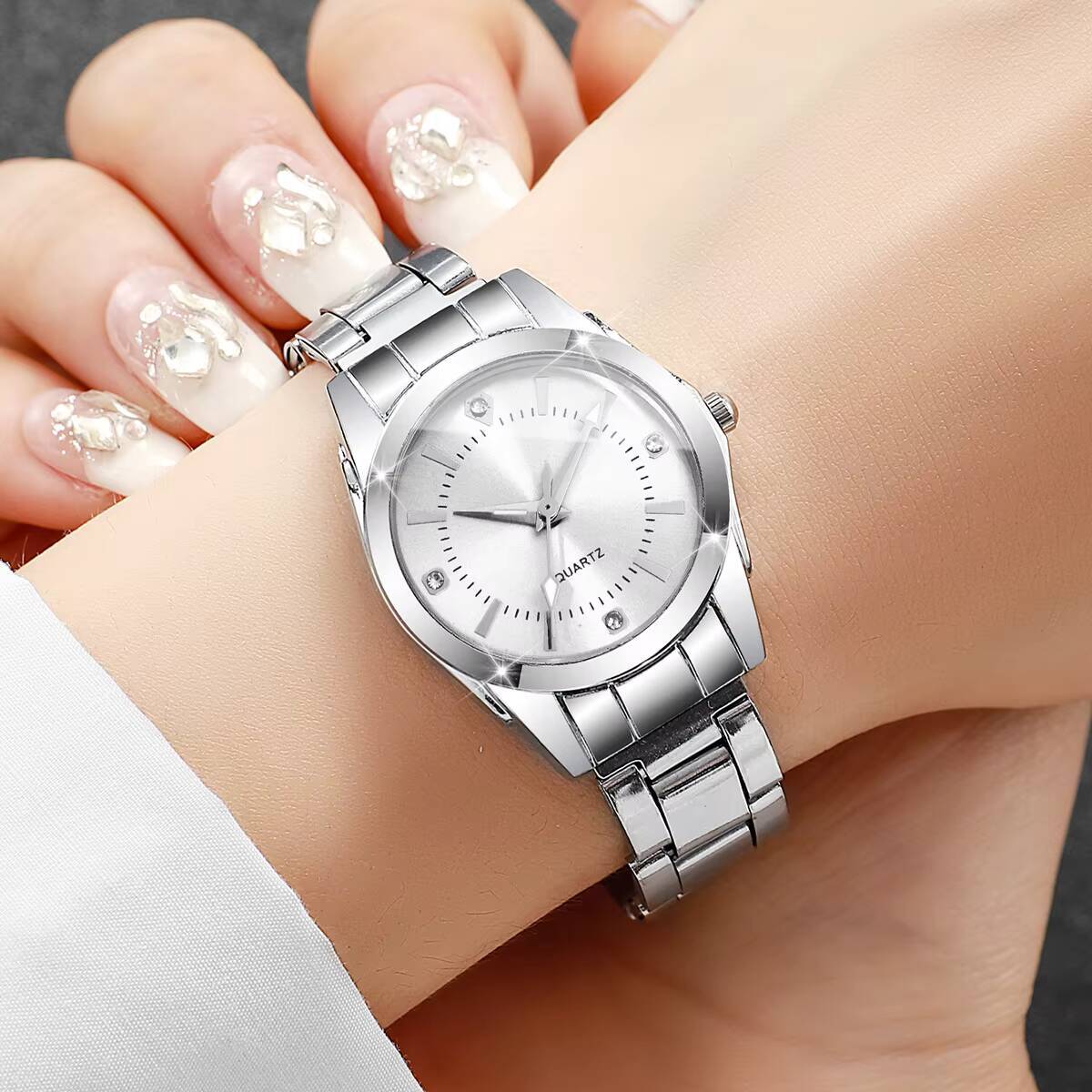 Luxury Rhinestone Women Watche - Luxury Watch Storage recension och pris