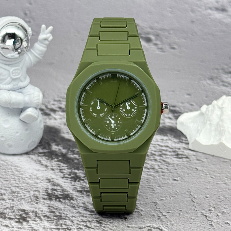 Famous Brand Fake Three-Eyed D - Luxury Watch News recension och pris